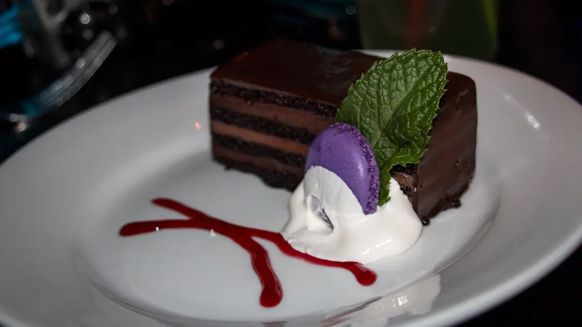 Saffi – cake shop in Bromley-by-Bow, London